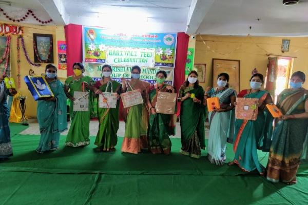 	MVM Maharishi nagar's staff with Hand Made Paper Bag occasion of Hariyali teej.